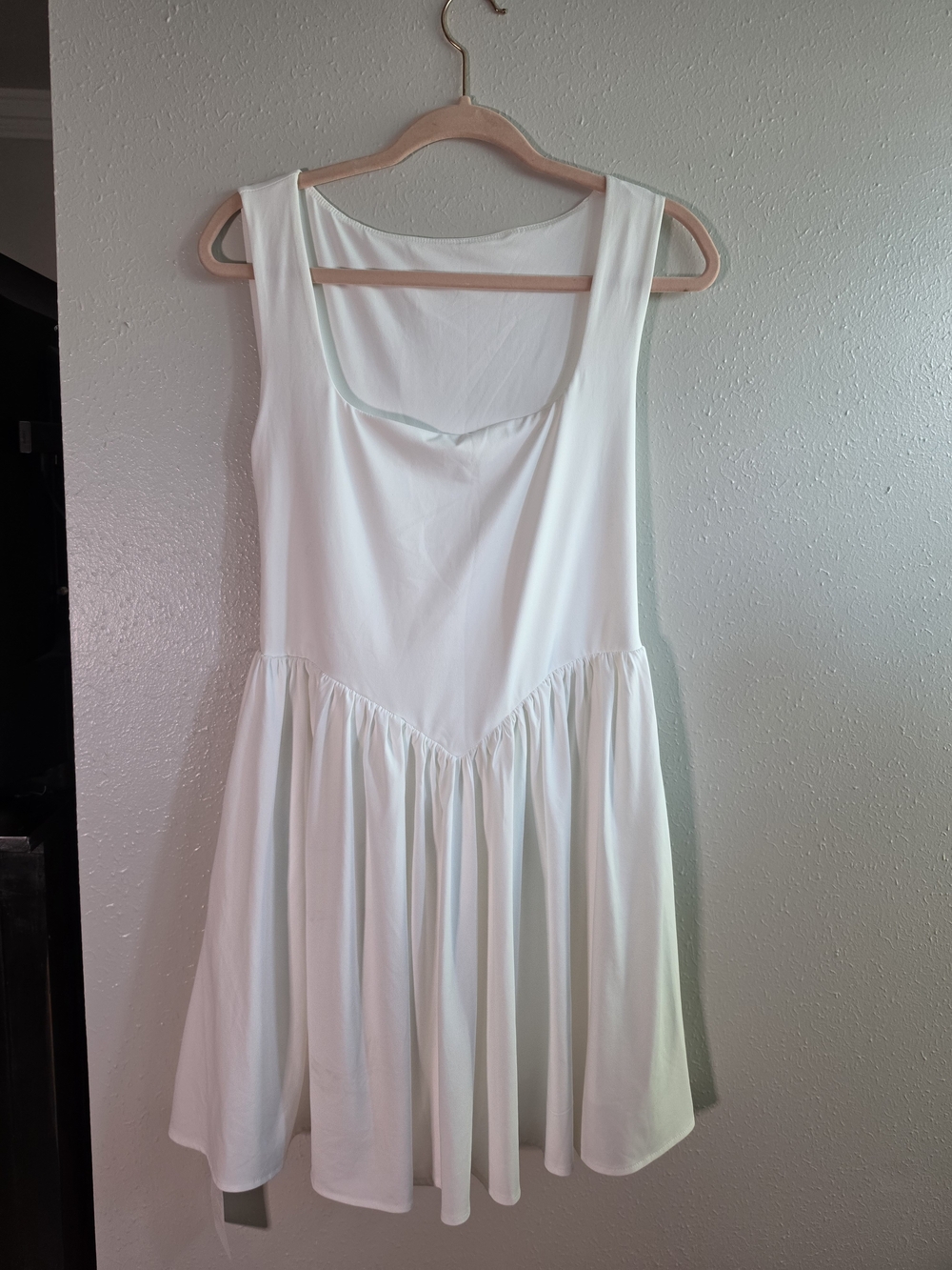 White Sleeveless Scoop Neck Drop Waist Dress